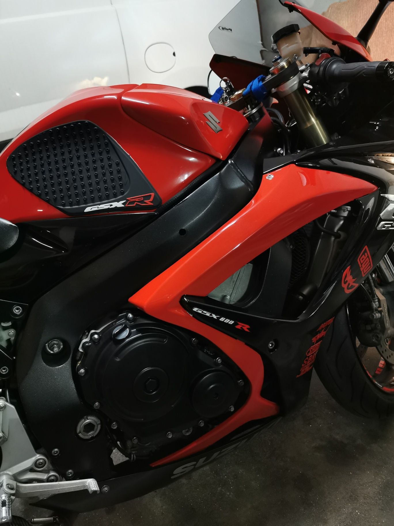 Suzuki gsxr 600 k7 edição comemorativa tiva