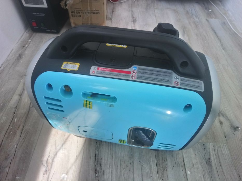 Инверторный генератор мини очень тихий.Weekender 950i. 2го поколения.