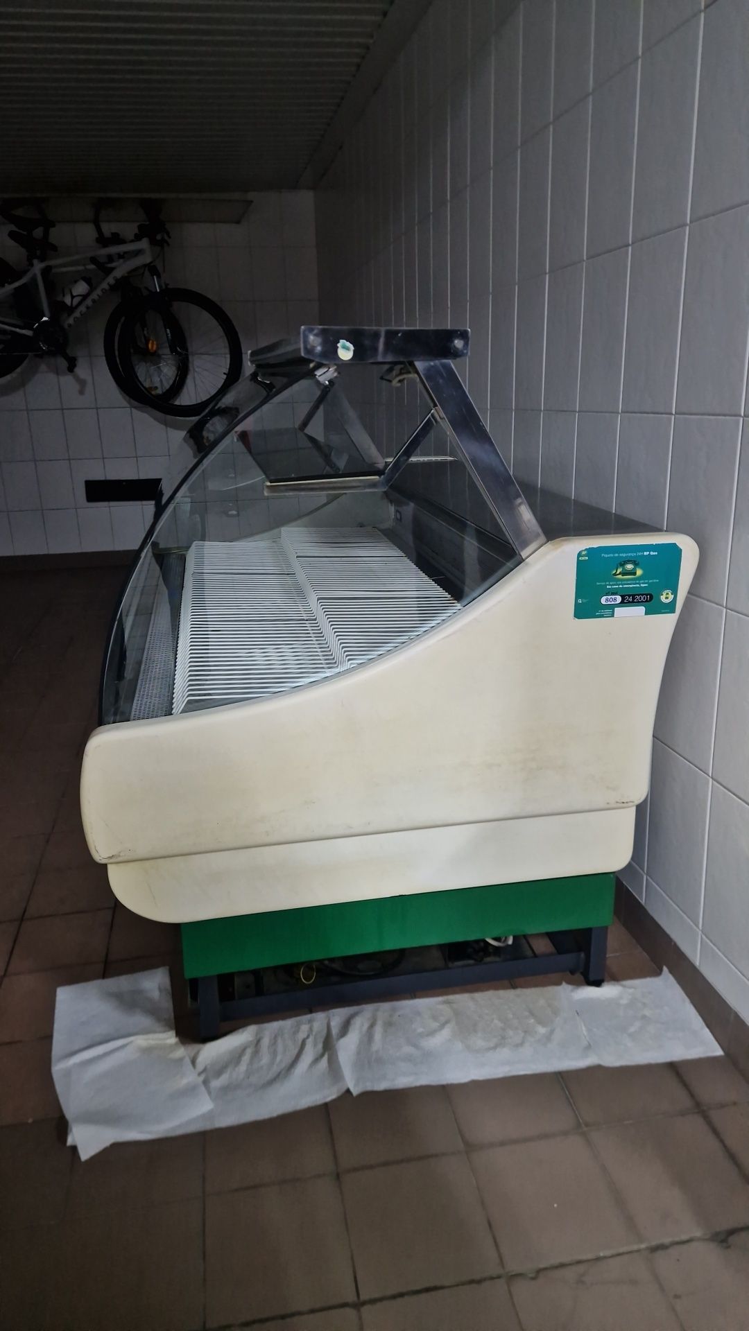 Vitrine charcutaria