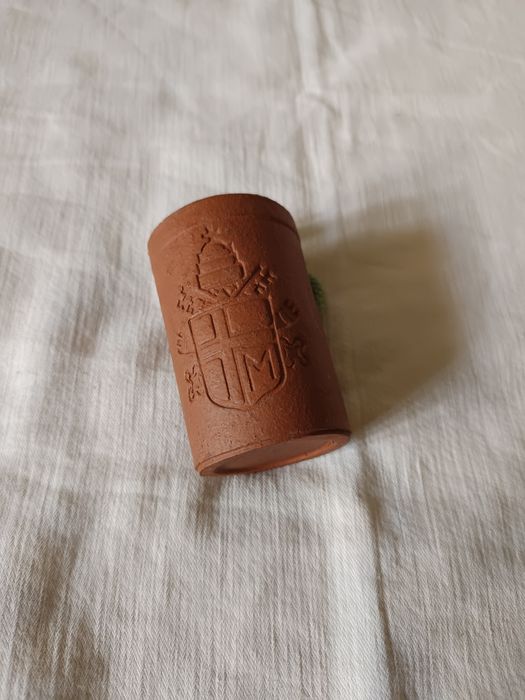 Gliniany kaganek, świeczka, lampka oliwna z Janem Pawłem II