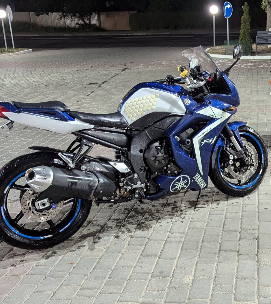 Продається YAMAHA FZ1S GT Fazer 2013