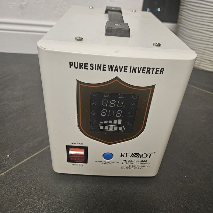 Продаю інвертор 800 v
