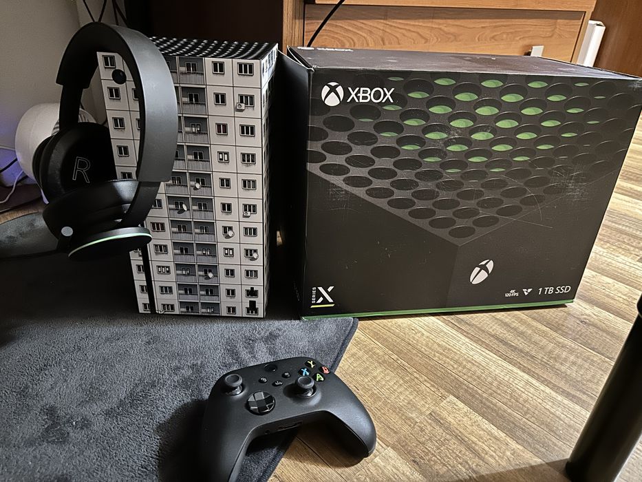 Xbox series X + Słuchawki i gry