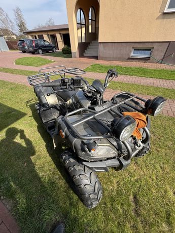 Qład jesty z 2024 roku ma ma on przejechanę 400 km cena 8500 di negocj