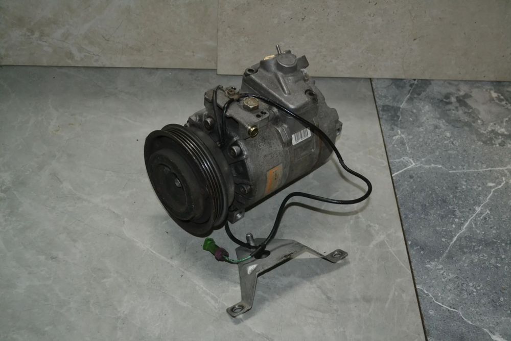 AUDI A4 B5 A6 C5 VW PASSAT B5 SKODA SUPERB SPRĘŻARKA KOMPRESOR KLIMATYZACJI 8D0260808