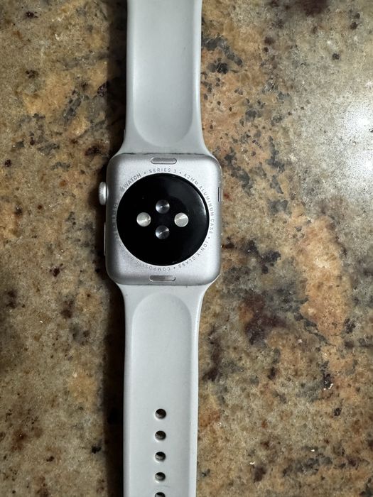 Zegarek Apple Watch seria 3 42 mm
