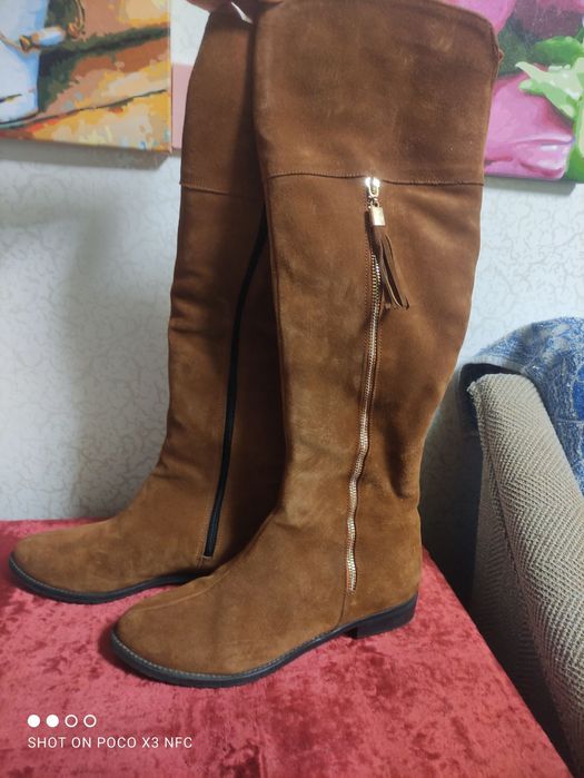 Жiночi зимовi замшевi сапоги. 41 розмiр. В iдеальному станi.