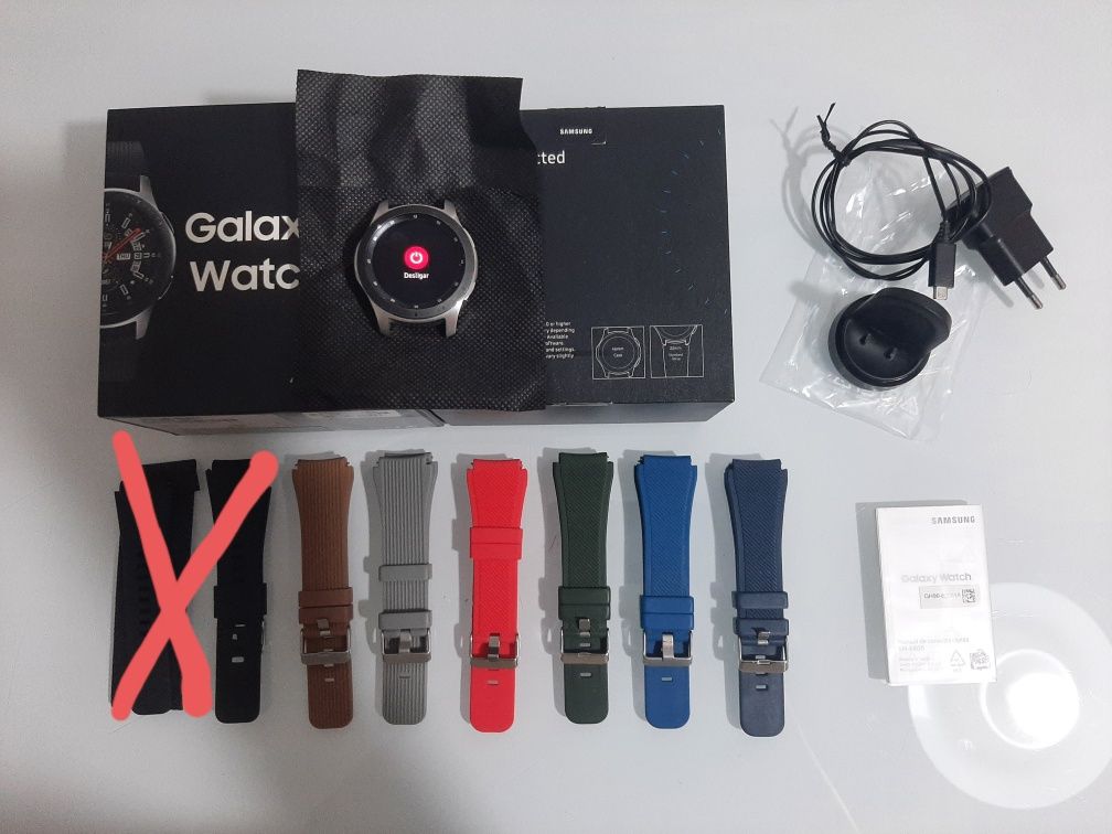 Samsung Galaxy Watch 46mm Prateada (SM-R800) + Braceletes
