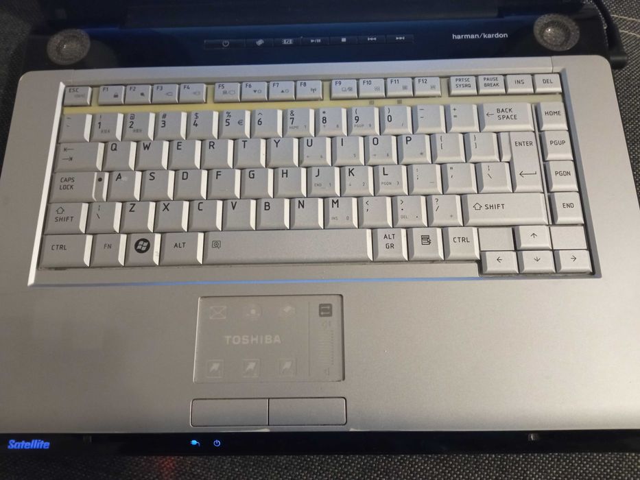 Laptop Toshiba Satellite A200-1J6