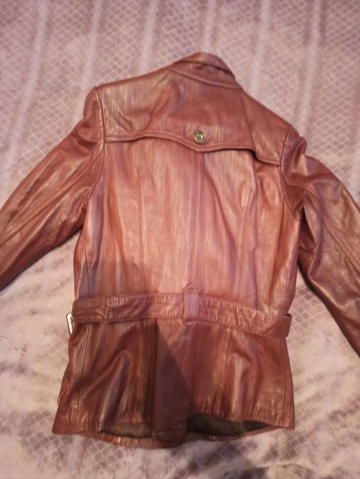 Жіночий шкіряний піджак