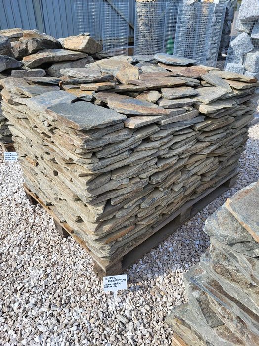 Łupek wielkopłytowy księżycowy Kamień wielkopłytowy oczka wodne kaskad