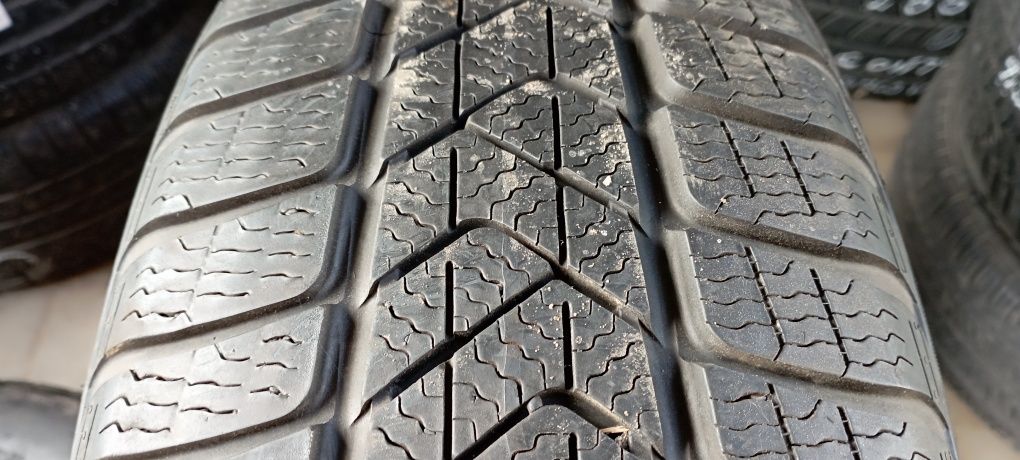 Opony 4szt 215/65/17 99H Pirelli Sotto Zero 3 MO/ Scorpion Winter