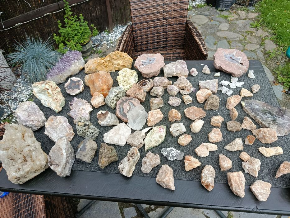 Sprzedam minerały , kamienie .