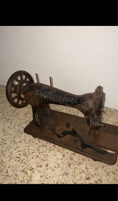 Maquina de custura antiga