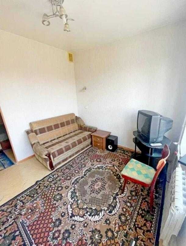 Продам 2комн гостинку в Докучаева