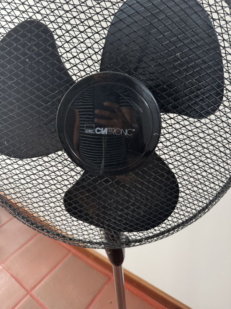 Ventoinha com pé clatronic