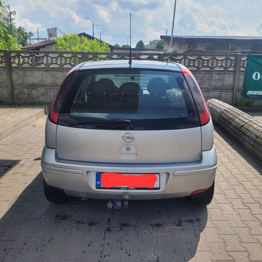 Opel corsa C 2003r