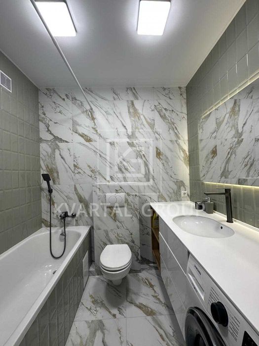 БЕЗ КОМІСІЇ! трикімнатна ВЕЛИКА квартира біля НАБЕРЕЖНОЇ