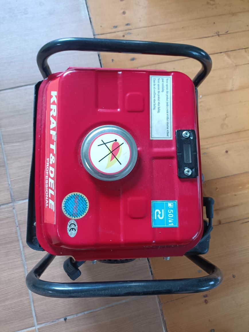 Генератор 2000Watt