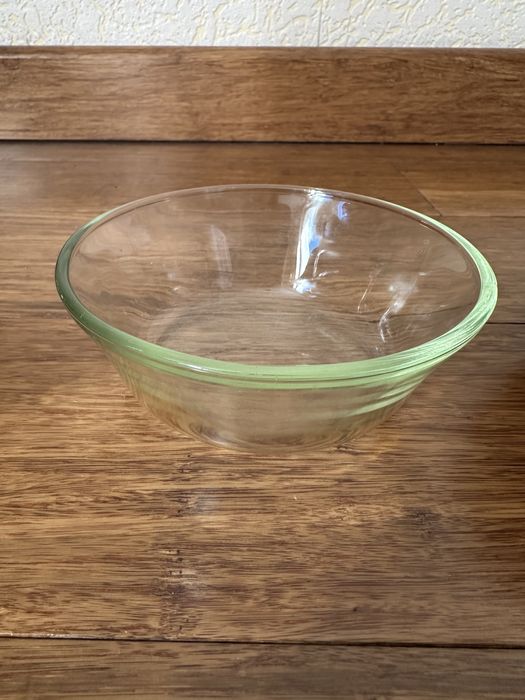 Zestaw czyerech misek