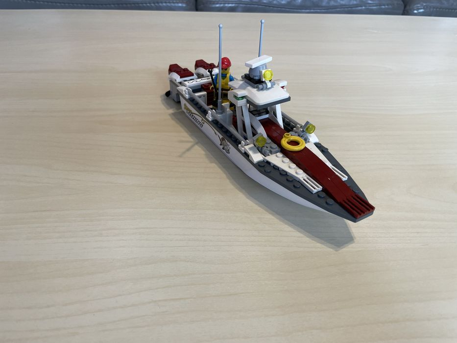 Lego łódka 60147