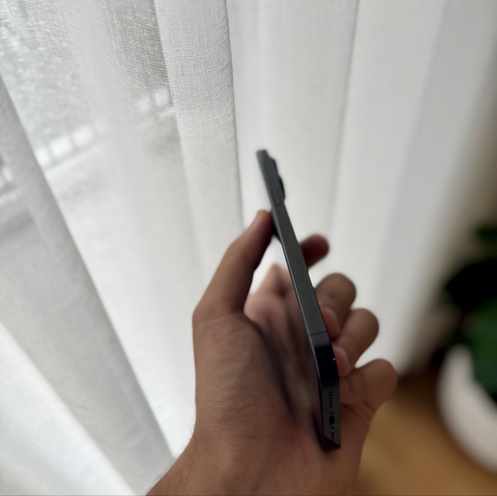 IPhone 14 Pro Max Preto Sideral 256 GB + Acessorios (COMO NOVO)