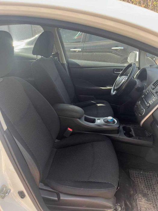 Оренда Nissan Leaf (24кВт)