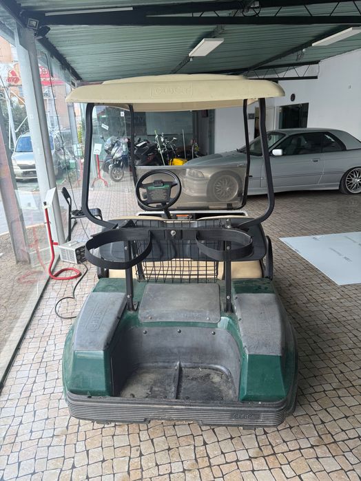 Carrinho de golfe