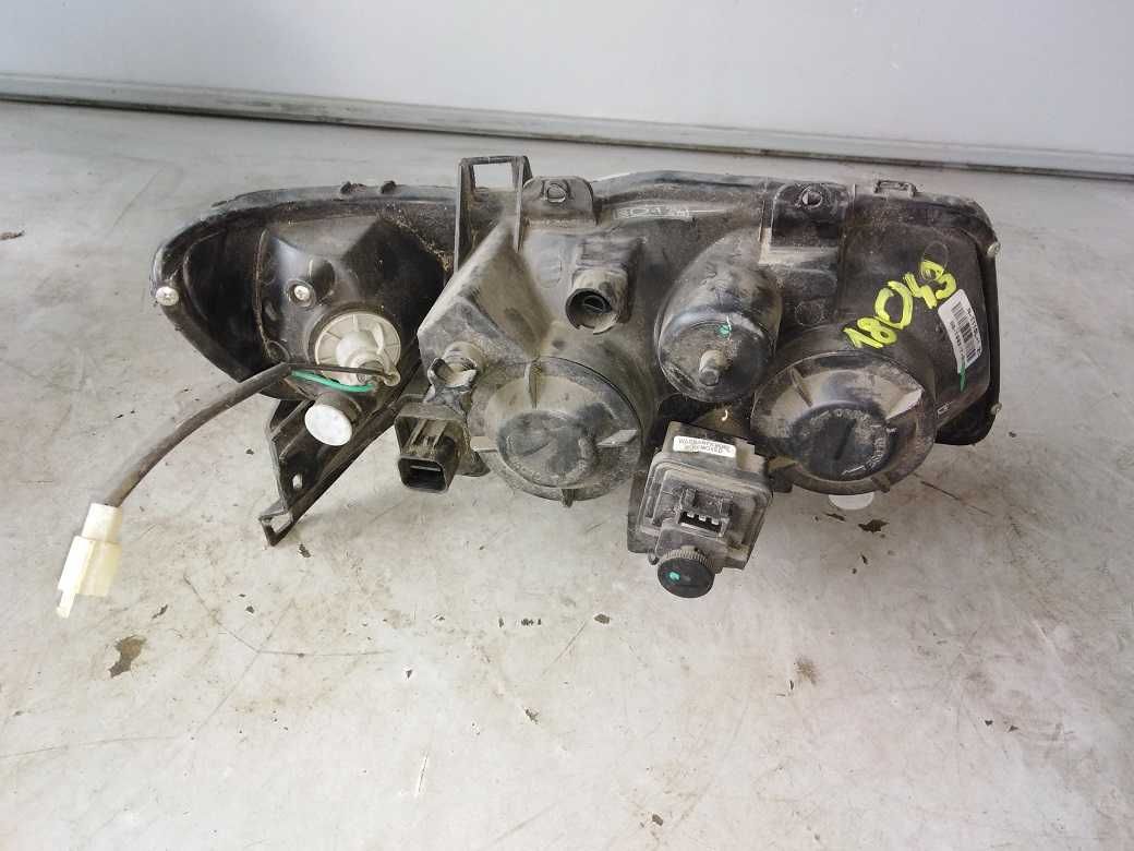 Piaggi Porter Daihatsu Hijet Pfau 06-14r. Lampa Przód Lewa