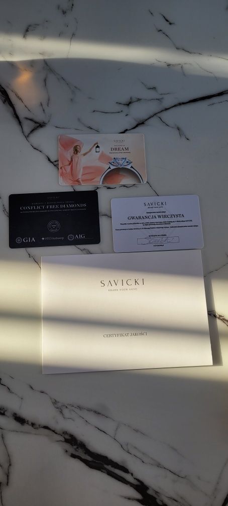 Pierścionek Savicki Dream: złoty, diamenty
