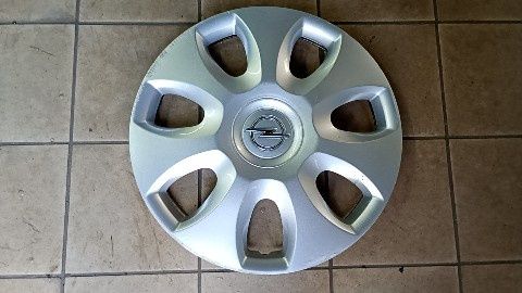 Sprzedam 1 oryginalny kołpak Opel Corsa 15