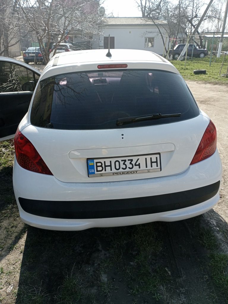 Продам Peugeot 207
