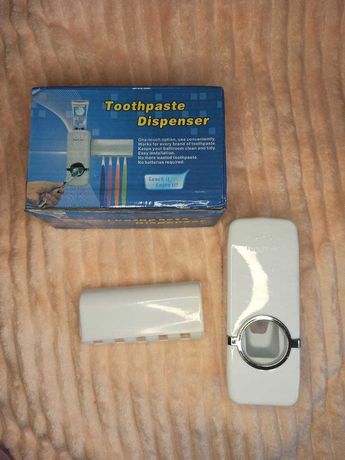 Диспенсер для зубной пасты и щеток(диспенсер для зубної пасти та щіток