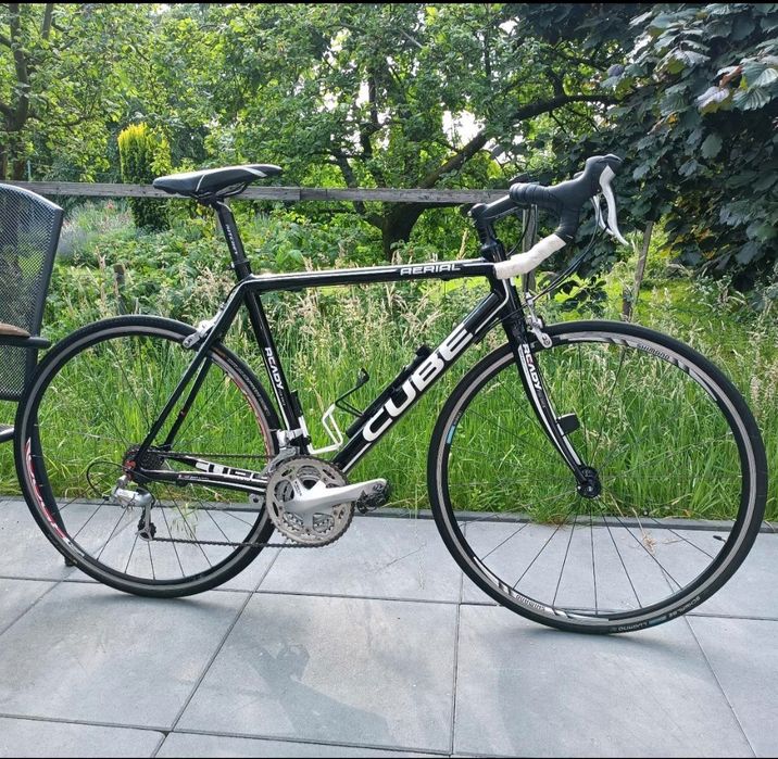 Rower szosowy CUBE Aerial