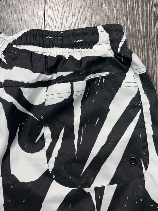 Nike Swoosh чоловічі плавальні спортивні шорти тренувальні оригінал M