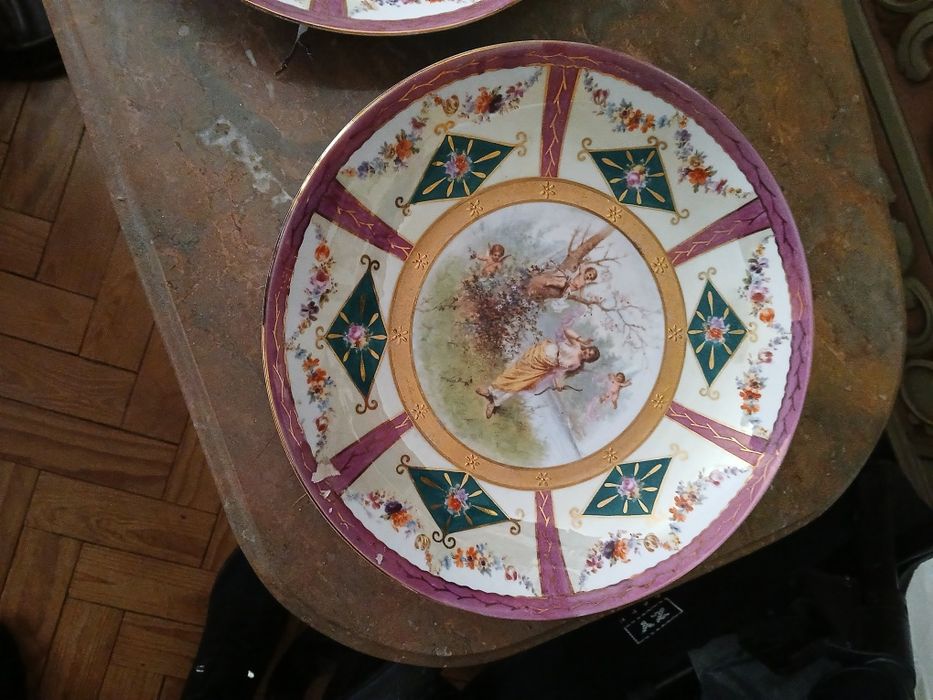 Vendo pratos vista alegre