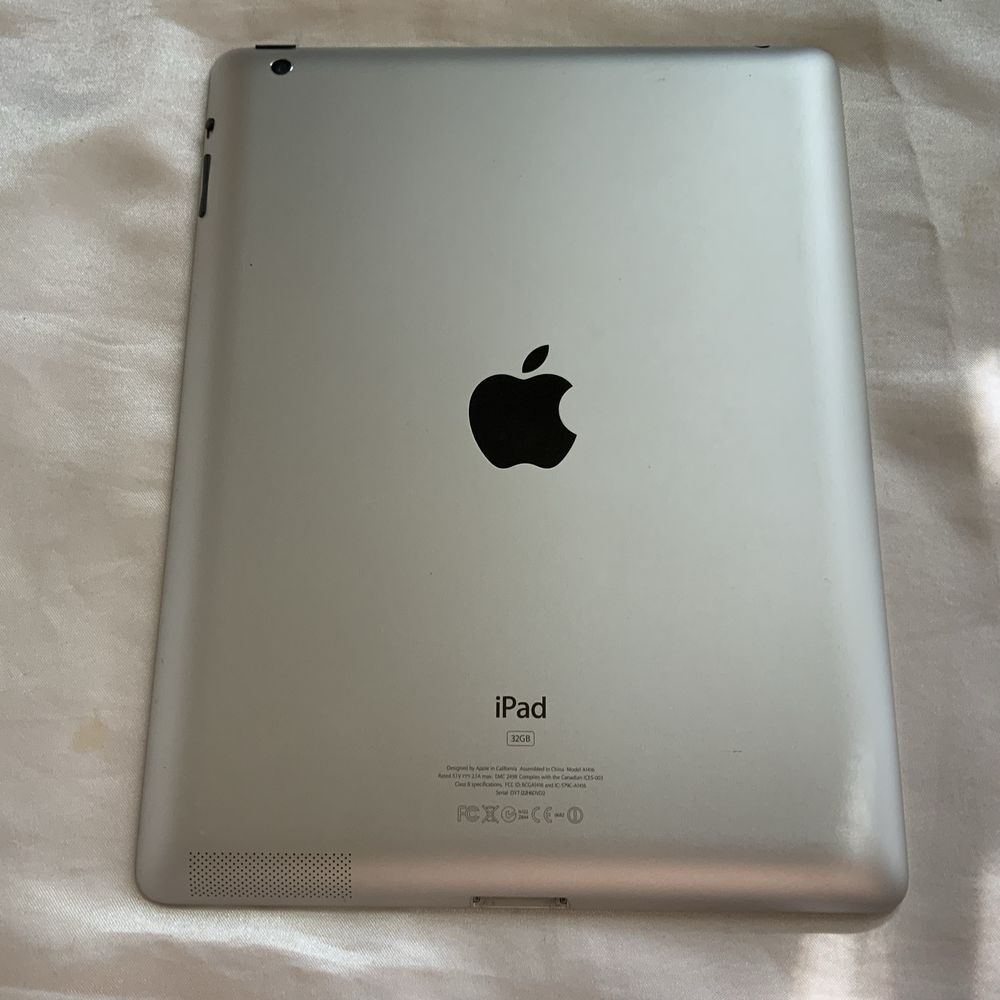 Планшет iPad 3 32GB. Wi-Fi. В идеале !