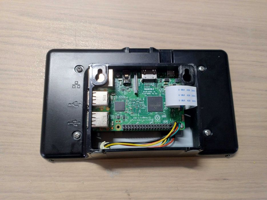 Raspberry Pi ekran dotykowy 7 cali 800x480 + obudowa oryginał
