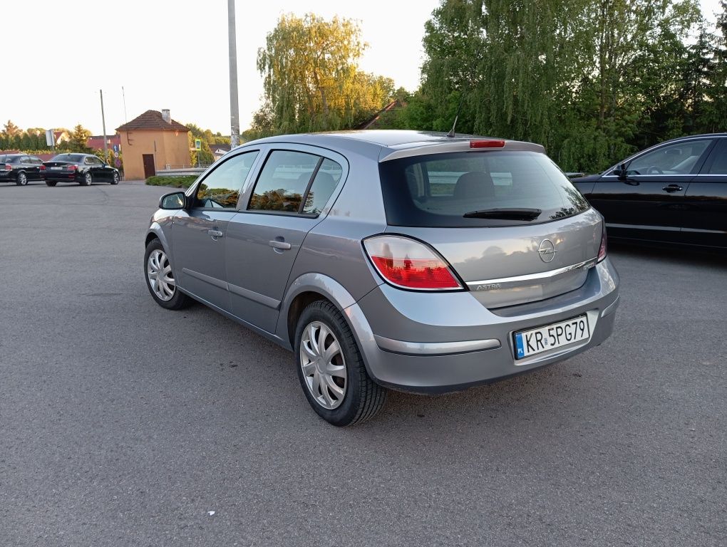 Opel Astra H 1.7