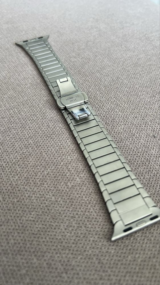 Ремінець на Apple Watch Ultra 2