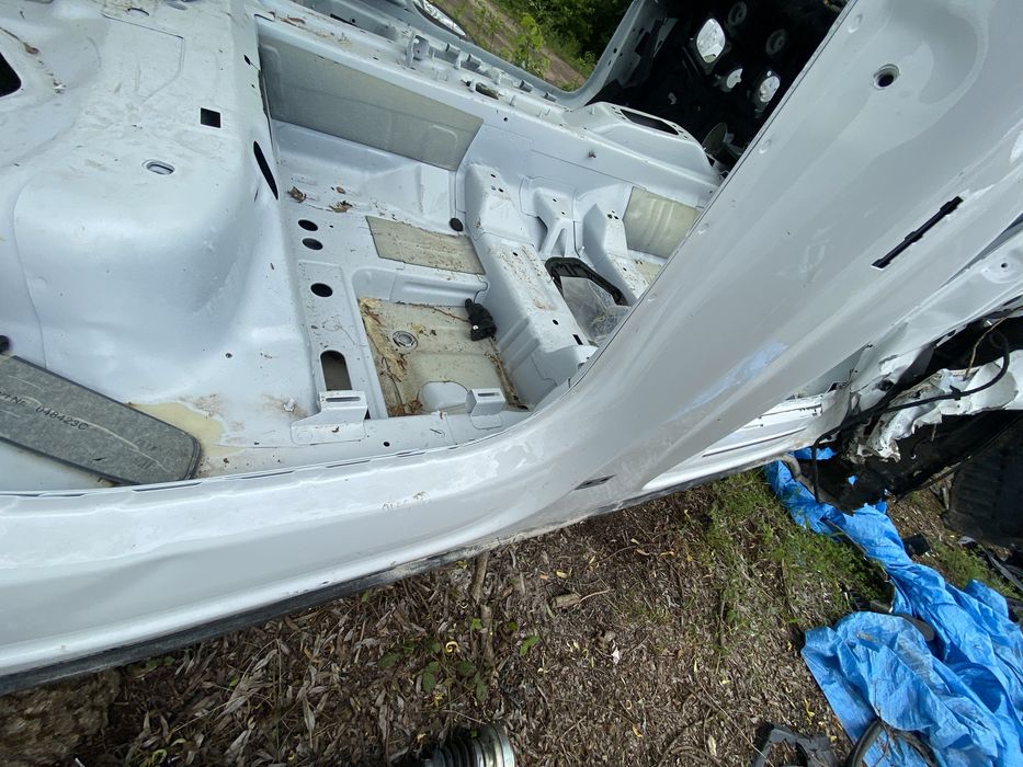 Поріг правий з стійкою B AUDI Q5 колір Y9C 80A 2016-2022