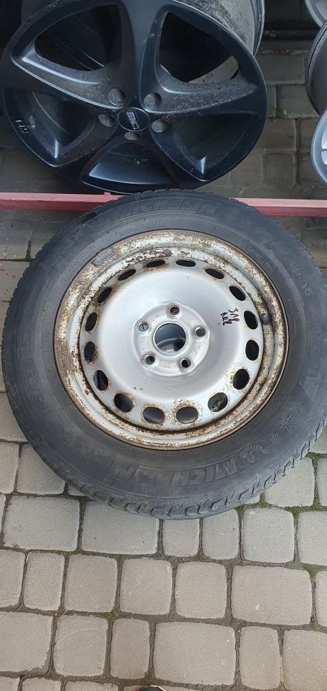 Продам зимнюю  резину с дискам  195/65/15 Michelin alpin 5 с дисками