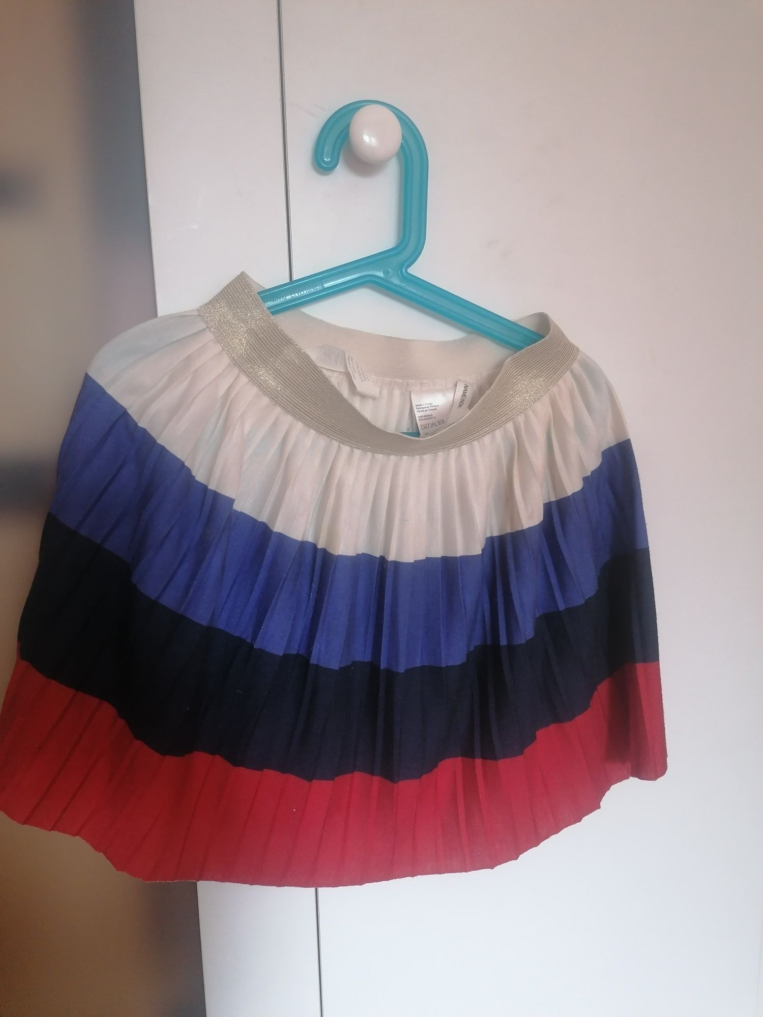 Saia tricolor marca HM