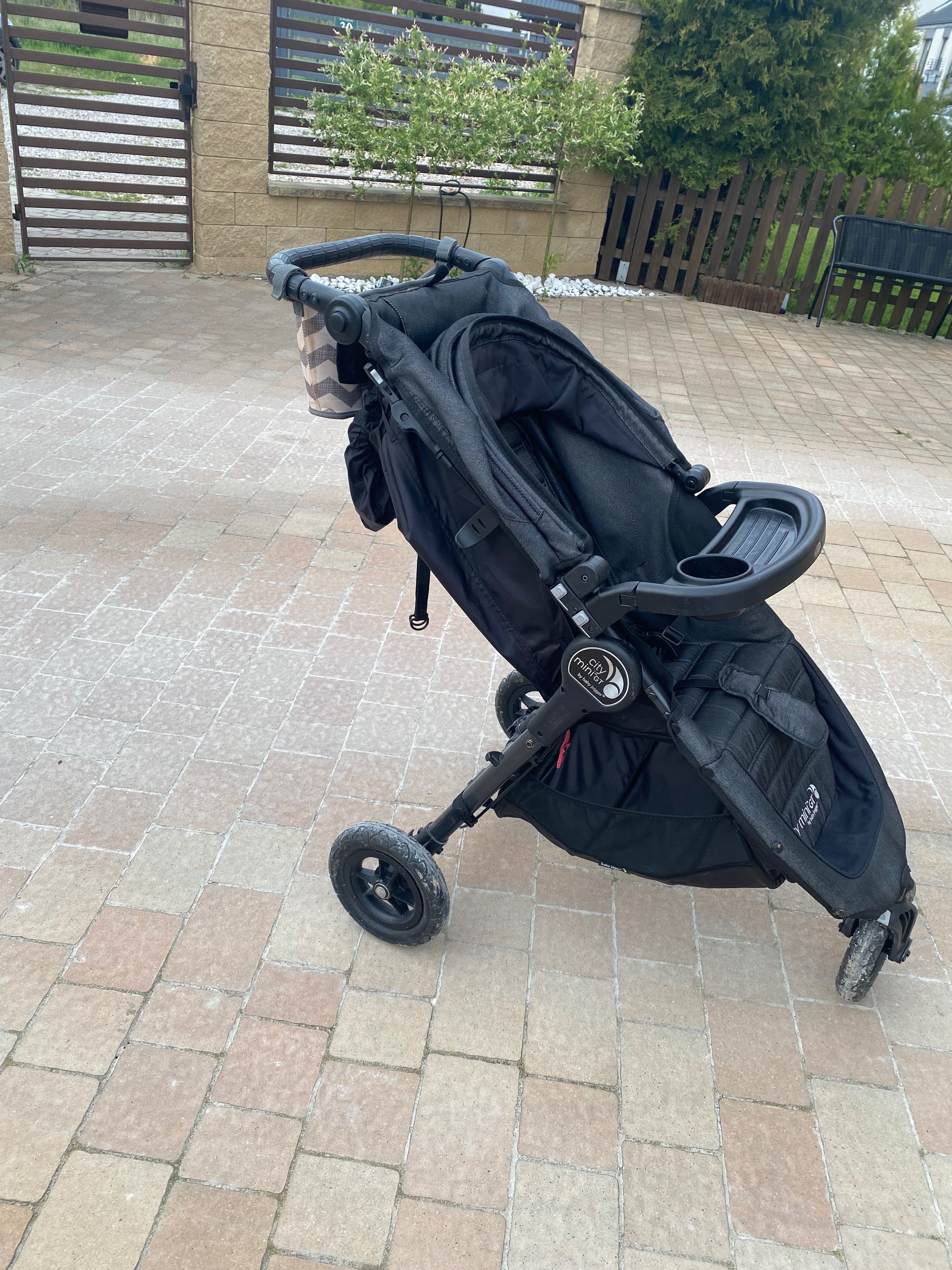 Wózek spacerowy Baby Jogger City Mini GT