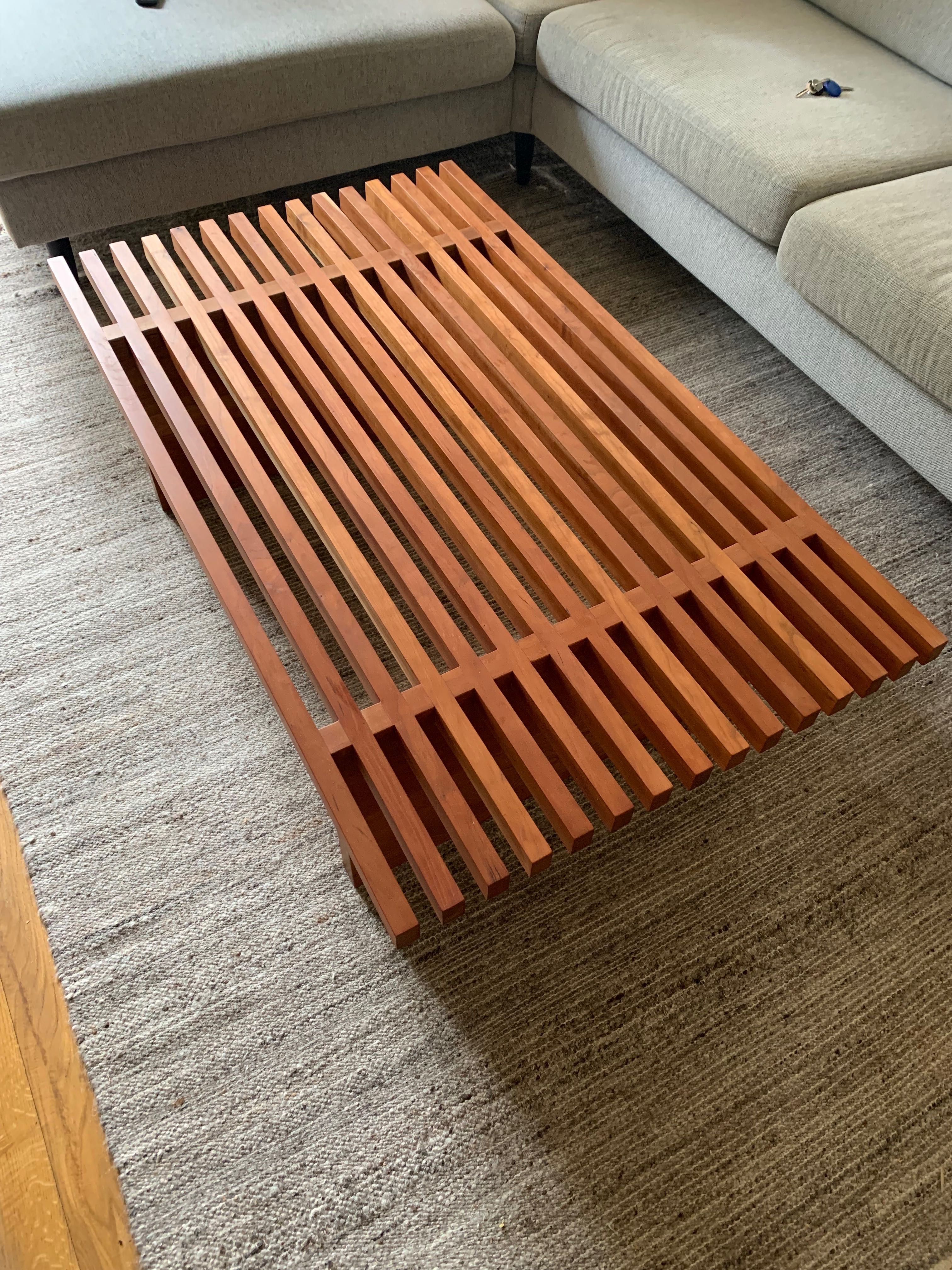 Mesa de centro cerejeira maciça