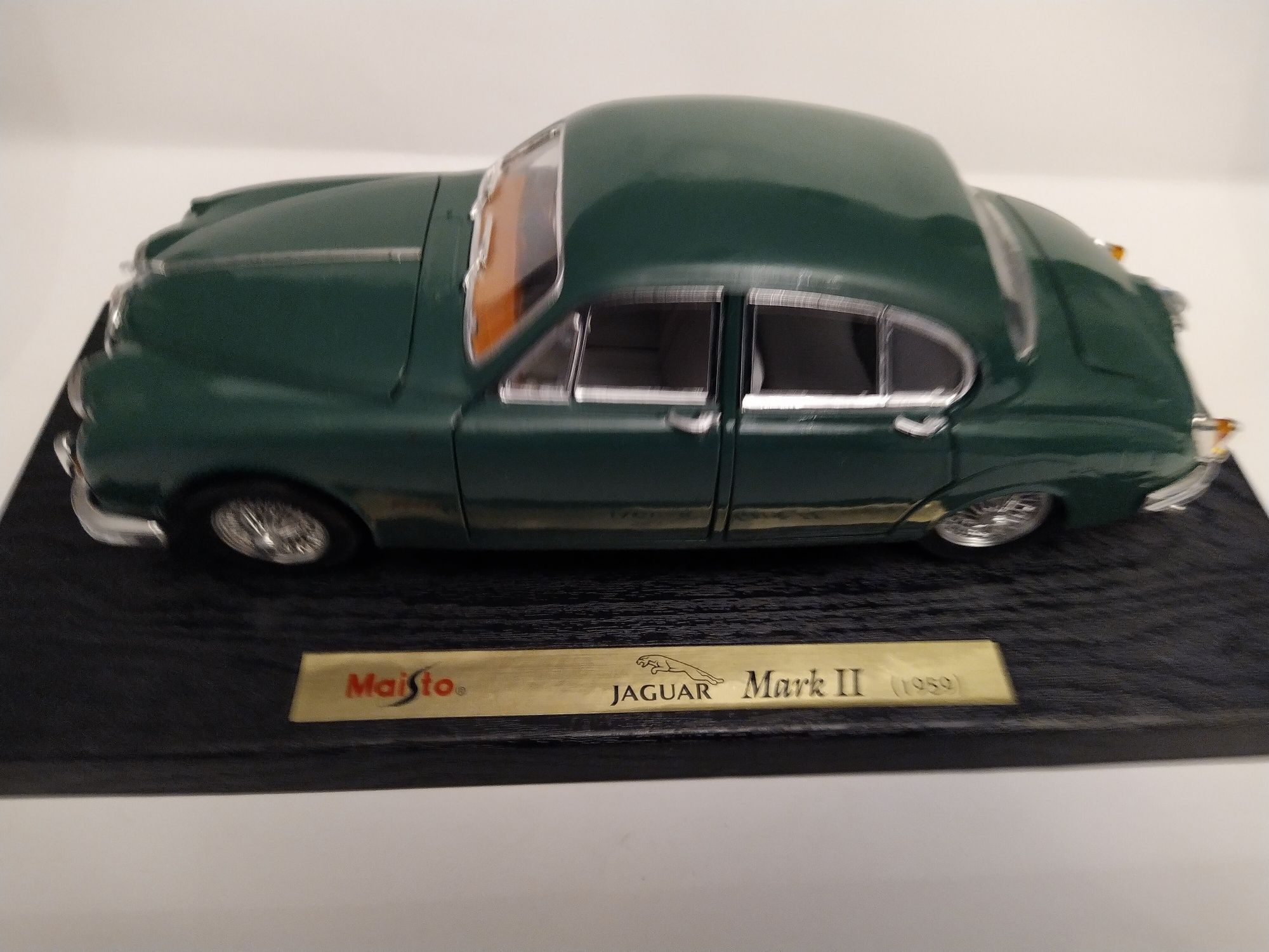 Jaguar Mark II Skala 1:18 Maisto