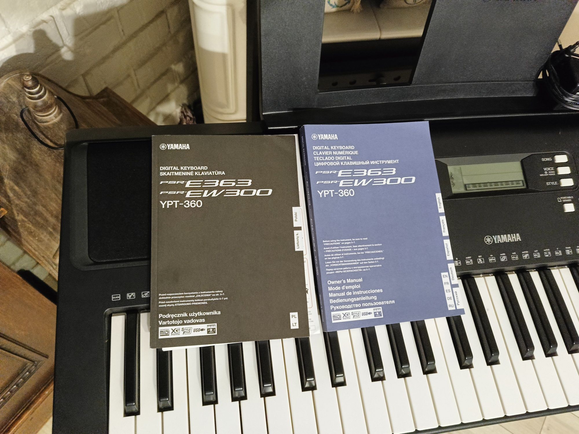 Keyboard YAMAHA PSR-A363