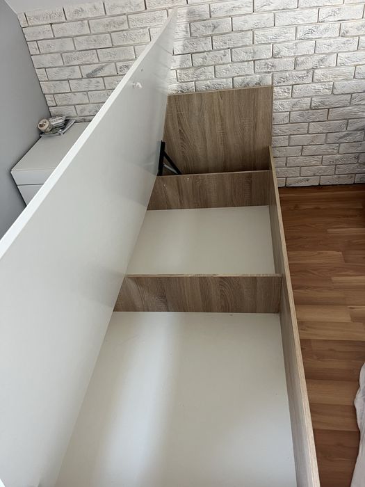 Łóżko jednosobowe