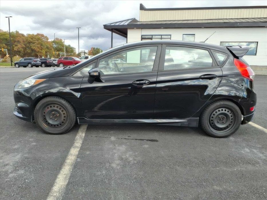 Ford Fiesta ST      2017