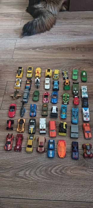 Samochody Hot Wells oraz Matchbox